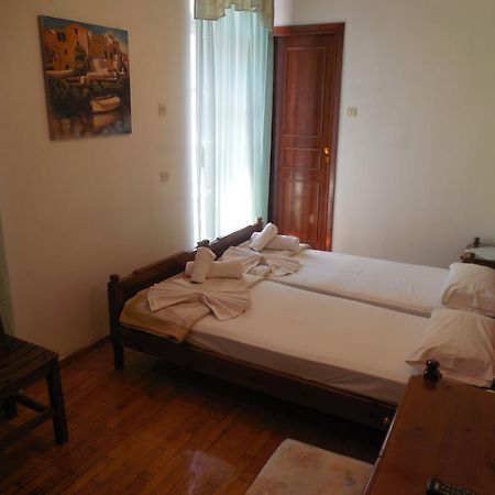 Adonis Rooms Skopelos Town Exterior photo