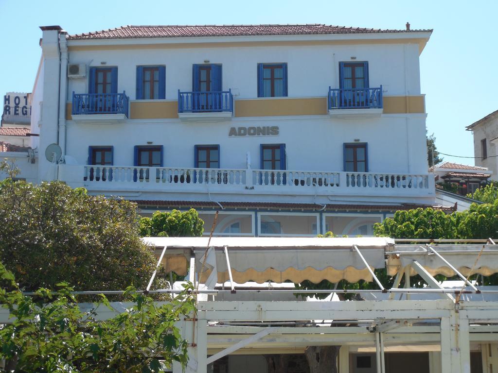 Adonis Rooms Skopelos Town Exterior photo